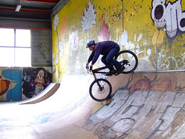 pour faire cette descente, la première fois ça pique un peu les yeux, mais après c'est que du bonheur! N'est ce pas Bernard?