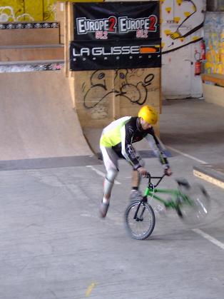 Luc et l'équilibre sur un vélo: 