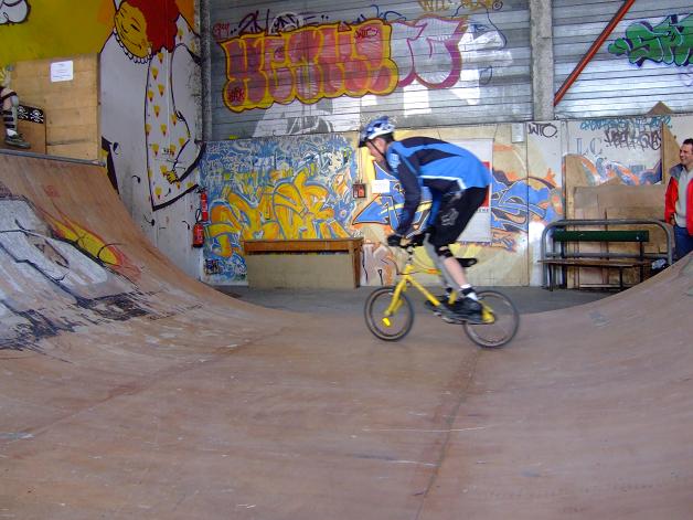 Julien. Peu importe la monture pourvu que l'on ait le plaisir de faire du vélo!