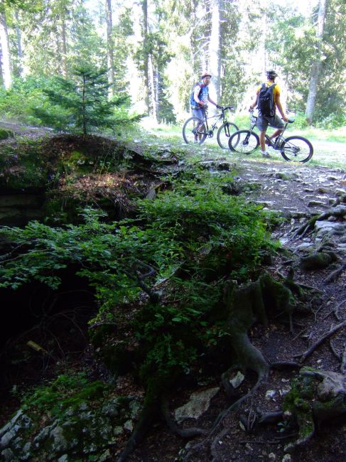 au dessus de la grotte de la Ture