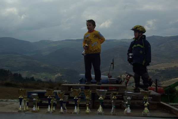 Tristan sur la première marche du podium