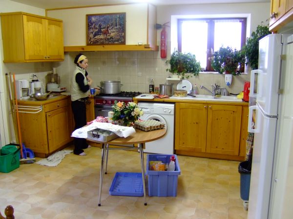 La cuisine avec Sandrine toujours aussi redoutable d'éfficacité!