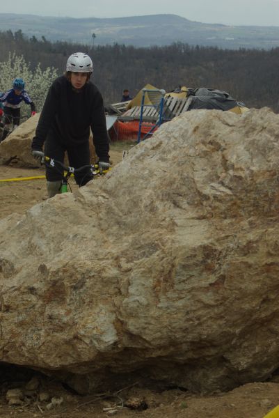 les yeux rivés sur la difficulté...