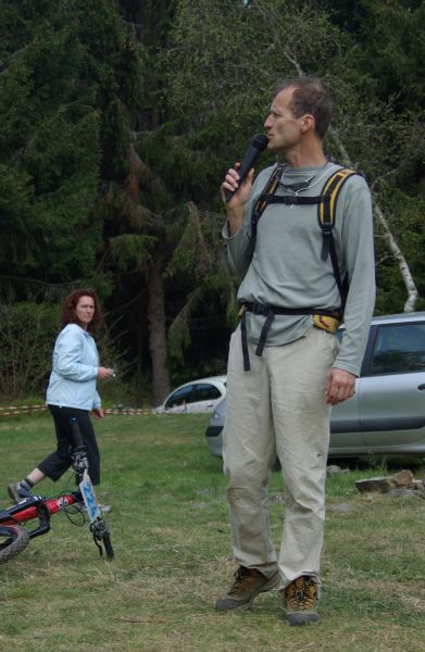 Dominique aux commentaires...