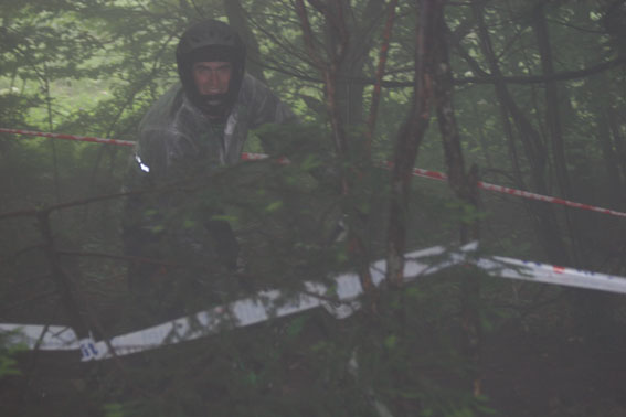 Sam aussi à l'air d'aimer la boue !