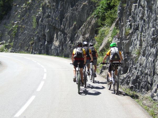 c'est  parti pour Oulle (1417m)