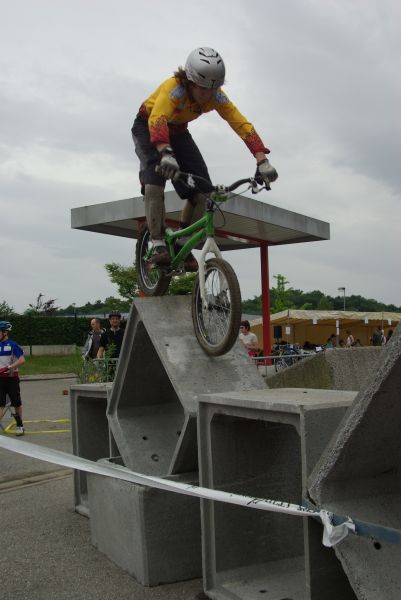 Même sous la pluie ça adhère!