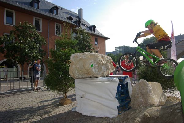 Benjamin entre en scène.