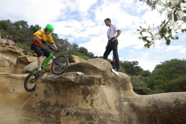 ...avec des placements d'une précision chirurgicale...