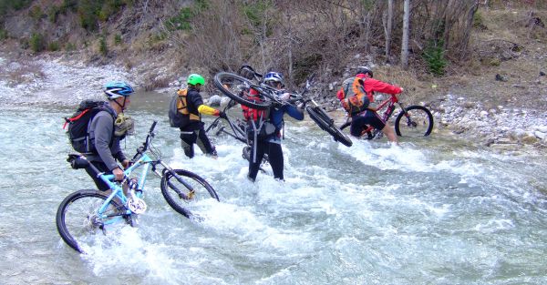 Brrrrrr.... la fraicheur de l'eau raffermi les muscles....