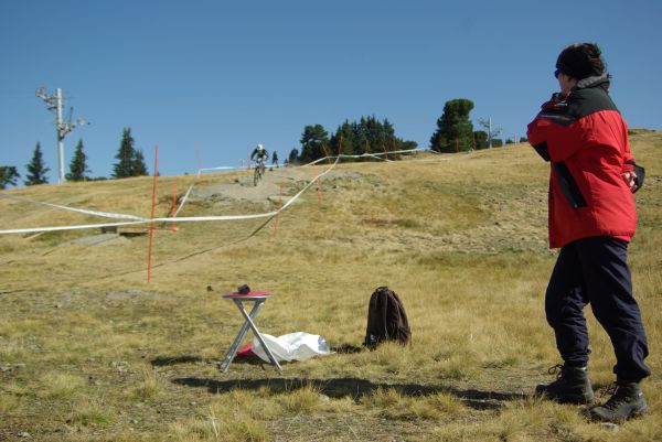 ...sous l'oeil attentif de Sylvie, signaleur.