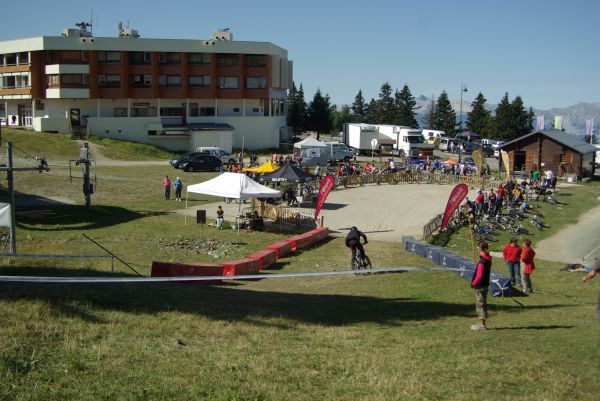 ...avant l'arrivée au centre sportif de Roche-Béranger...