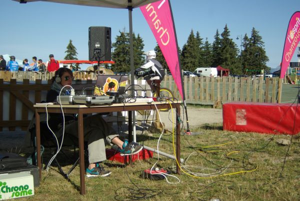 ...ou est intallé la cellule chrono d'arrivée.