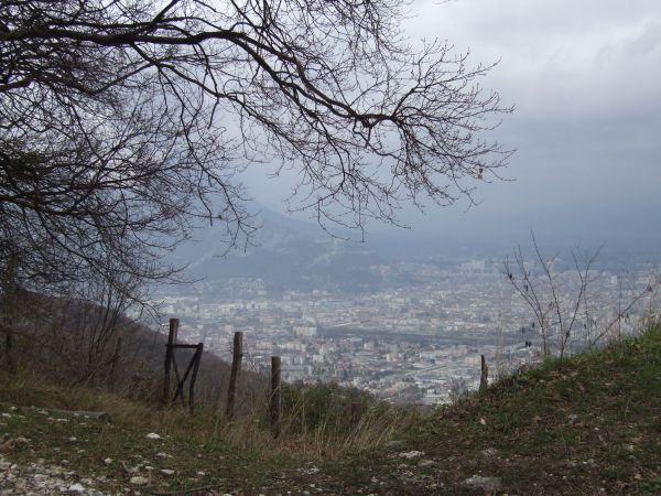 ..et en plus permet des points de vue hinabituels sur Grenoble!