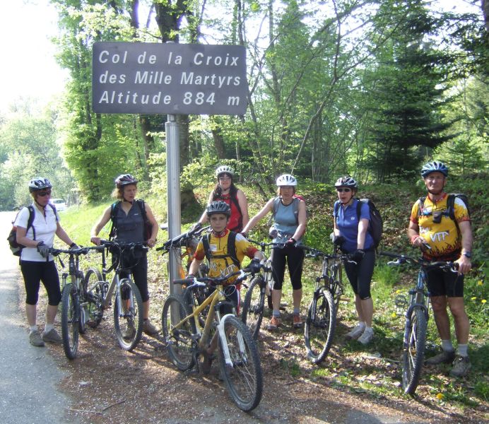 ...afin derejoindre le col des 1000 martyres...