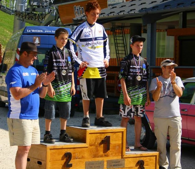min_podium-2.jpg